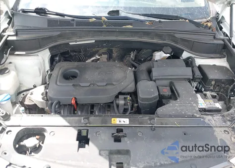 2017 Hyundai Santa Fe Sport 2.4L z USA, uszkodzony, nr VIN 5NMZT3LBXHH020491